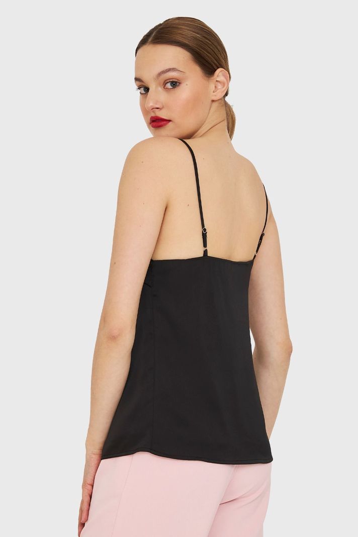 Top Básico Tipo Satín Negro Nicopoly-3