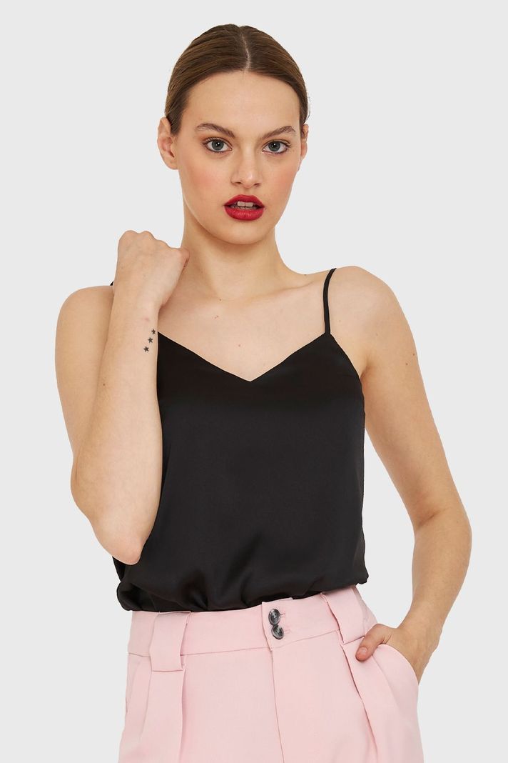 Top Básico Tipo Satín Negro Nicopoly-4