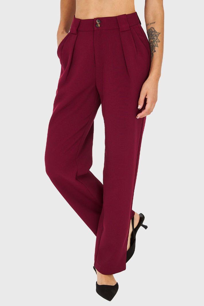 Pantalón Recto Con Pinzas Burdeo Nicopoly-4