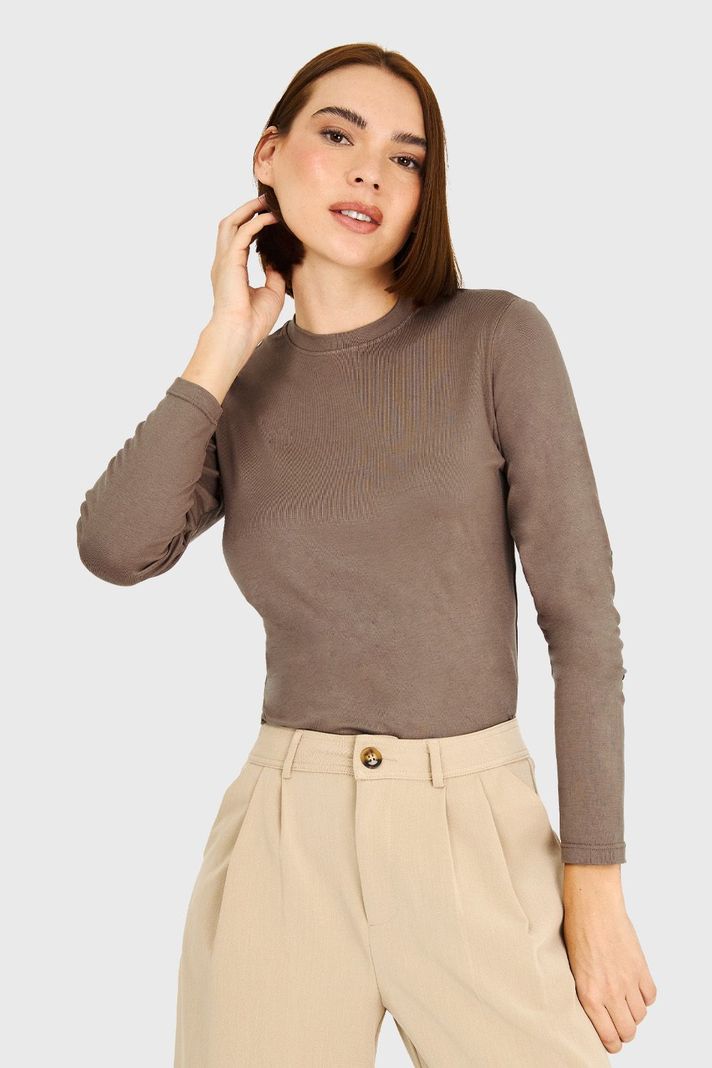 Polera Cuello Redondo Café Nicopoly-4