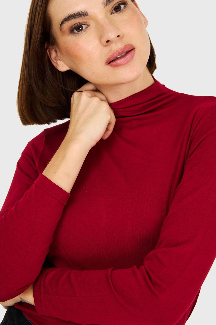 Polera Cuello Alto Burdeo Nicopoly-5