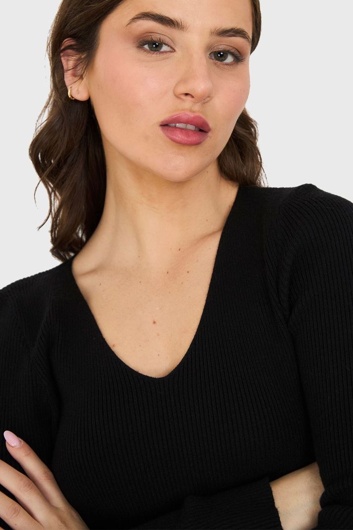 Sweater Cuello V Acanalado Negro Nicopoly-5